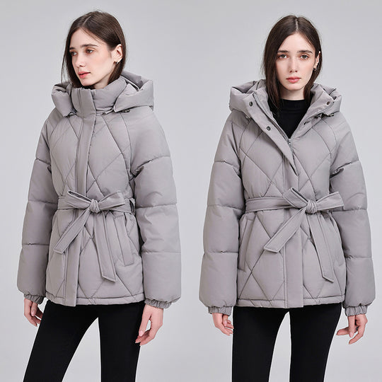 Damen nan luxuriöse kurze Pufferjacke mit integriertem Windschutzkragen und Taillengürtel Nord Taschen