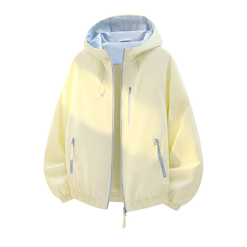Damen Leichte Kapuzen‑Shelljacke im Urban‑Look mit kontrastfarbenem Futter, Reißverschlusstaschen und elastischem Bund Nord Taschen