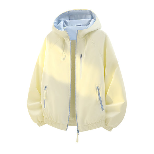 Damen Leichte Kapuzen‑Shelljacke im Urban‑Look mit kontrastfarbenem Futter, Reißverschlusstaschen und elastischem Bund Nord Taschen