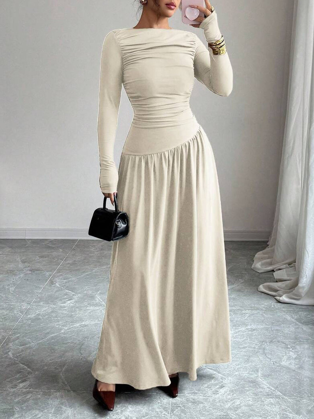 Damen Maxikleid mit gerafftem Oberteil, tailliertem Bund und Langarm Nord Taschen