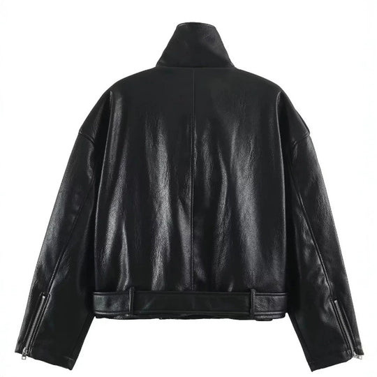 Damen Kurz geschnittene Bikerjacke aus Kunstleder mit asymmetrischem Reißverschluss, Stehkragen und Schulterklappen Nord Taschen