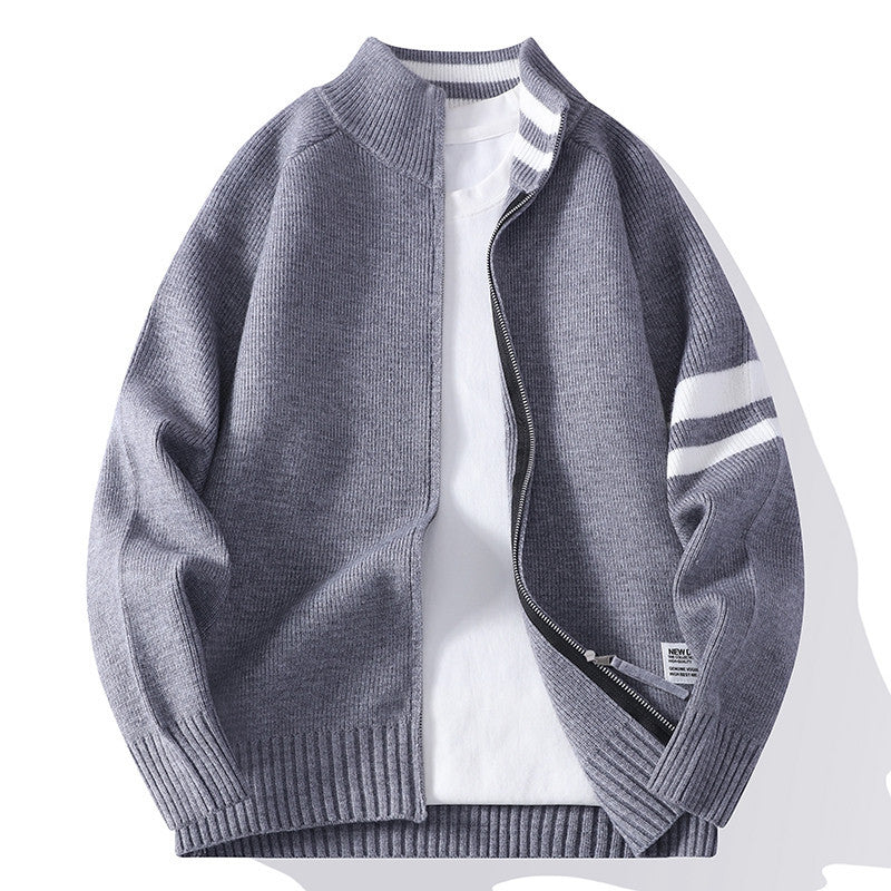 Herren gestrickte Zip-Cardigan im College-Stil mit gestreiftem Ärmelband und geripptem Stehkragen Nord Taschen