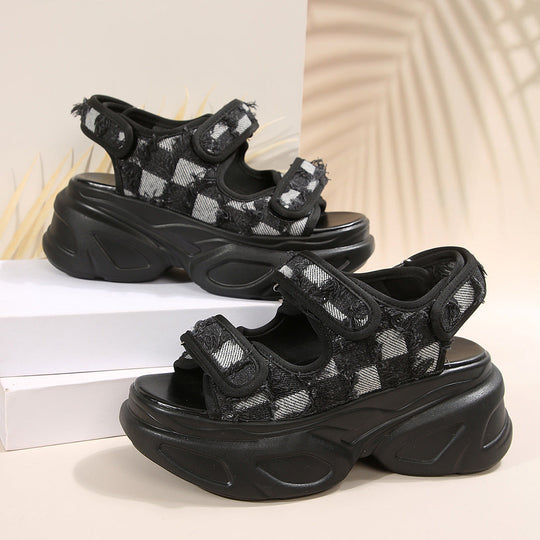 Damen Plateau-Sandalen mit verziertem Riemen und komfortabler Sohle Nord Taschen