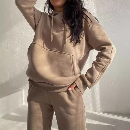 Damen Oversize Loungewear-Set aus weichem Baumwollmischfleece mit Kapuzenpullover und schmal zulaufender Jogginghose Nord Taschen