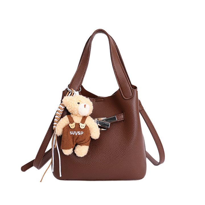 Damen elegante Handtasche mit abnehmbarem Plüschanhänger Nord Taschen