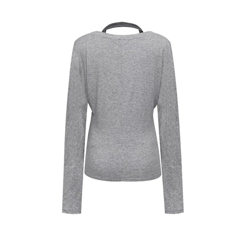 Damen Lagen-Langarmshirt mit tiefem V-Ausschnitt, Neckholder-Innenlayer und seitlichem Script-Print Nord Taschen