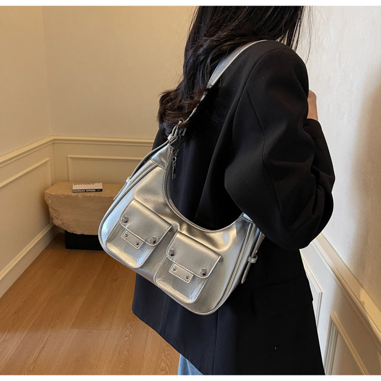 Damen Handtasche mit praktischen Fronttaschen Nord Taschen