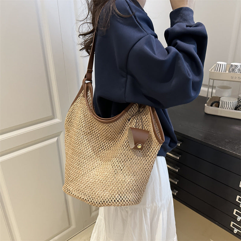 Damen geflochtene Henkeltasche mit eleganten Lederakzenten Nord Taschen