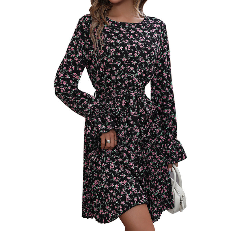 Damen Geblümtes Skaterkleid mit geraffter Taillenbinde und langen Trompetenärmeln Nord Taschen