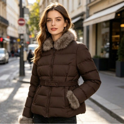 Damen nan kurze taillierte Wintersteppjacke mit abnehmbarem Webpelzkragen, tonalen Taillenriegeln und verdecktem zweiwege-reißverschluss Nord Taschen