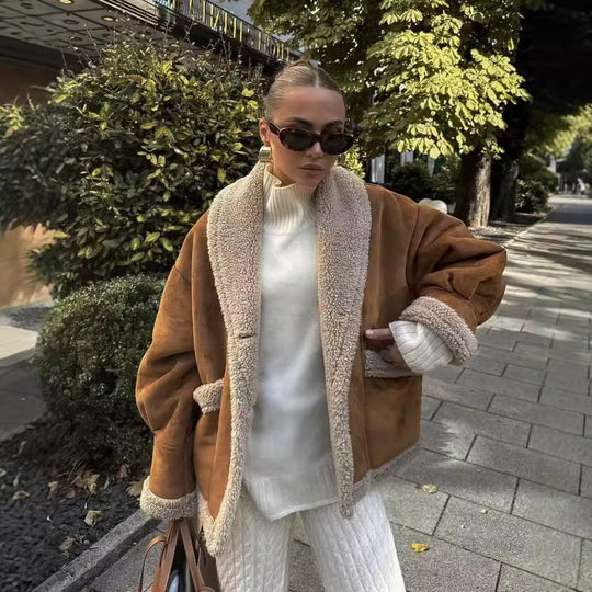 Damen Kurzjacke mit Teddy-Futter, Schalkragen und Oversize-Schnitt Nord Taschen