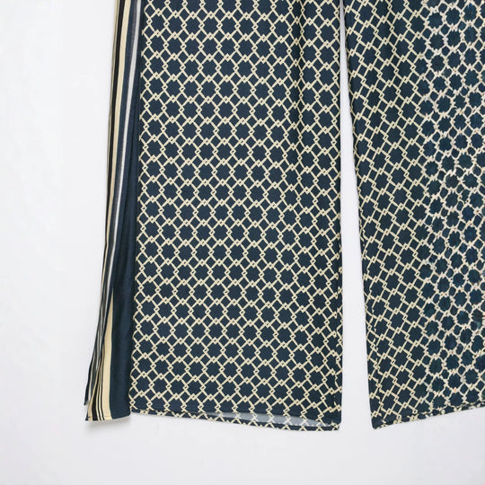 Damen Weite Palazzo‑Hose mit geometrischem Alloverprint und seitlichem Streifen Nord Taschen