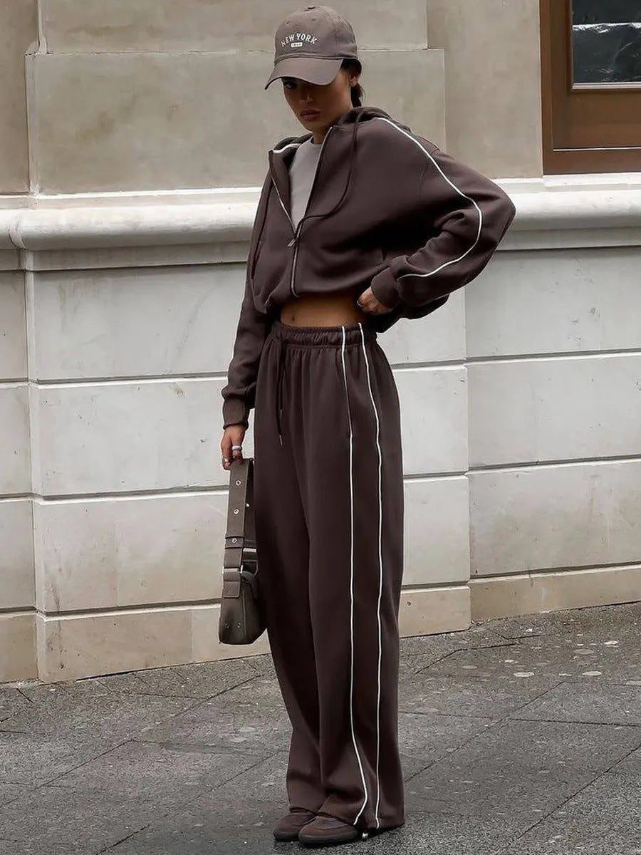 Damen lässiges Lounge-Set aus French-Terry mit Kurzzip-Hoodie und High-Waist Wide-Leg Jogginghose mit Kontrastpaspel Nord Taschen