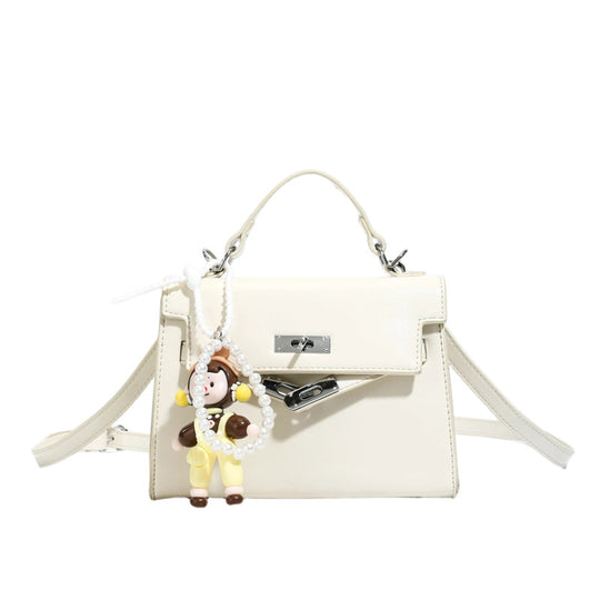 Damen Mini Handtasche mit süßem Anhänger Nord Taschen