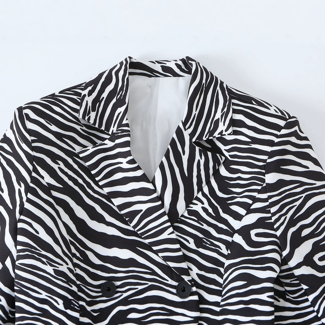 Damen Zebra-Print Blazer im Tailoring-Look mit Doppelreiher und figurbetonter Taille Nord Taschen
