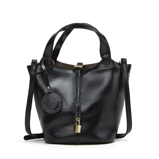 Damen Hobo-Tasche mit elegantem Design und zeitgemäßen Details Nord Taschen
