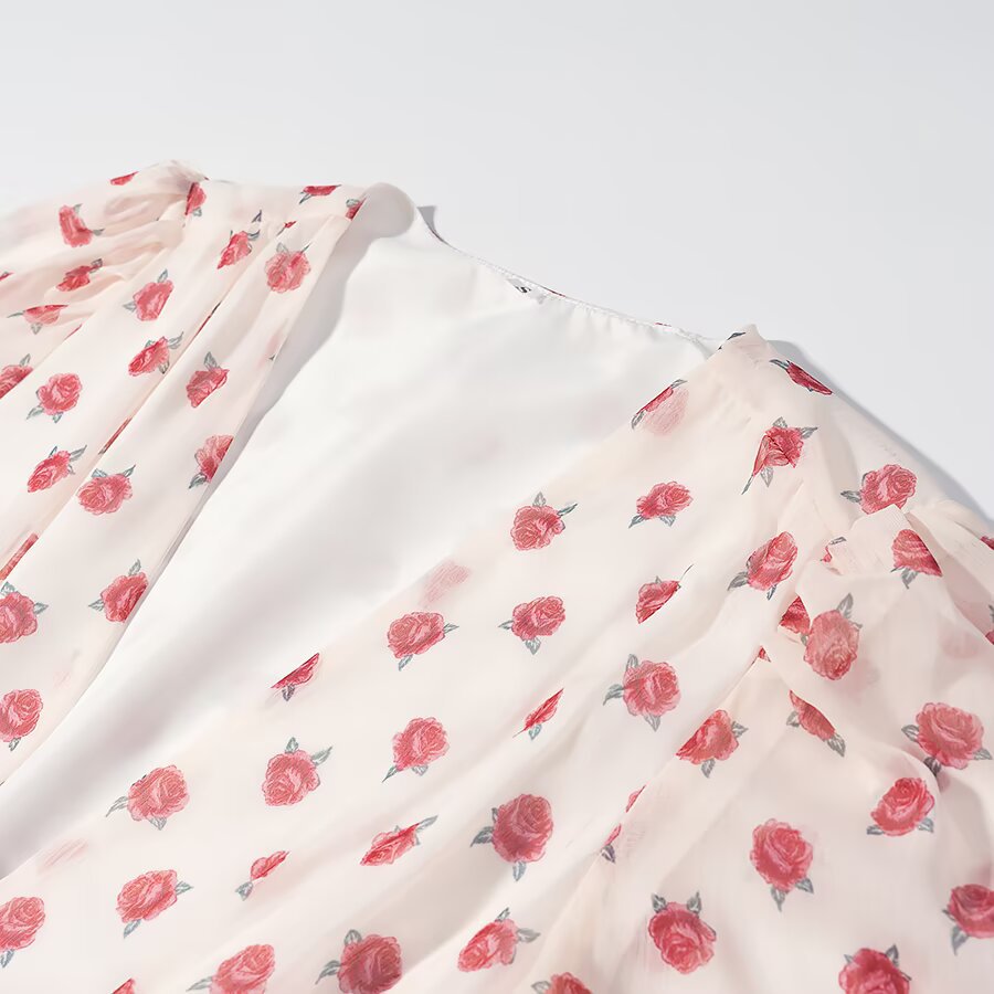 Damen Fließende Chiffonbluse mit floralem Print, tiefem V-Ausschnitt und Volantstufen Nord Taschen