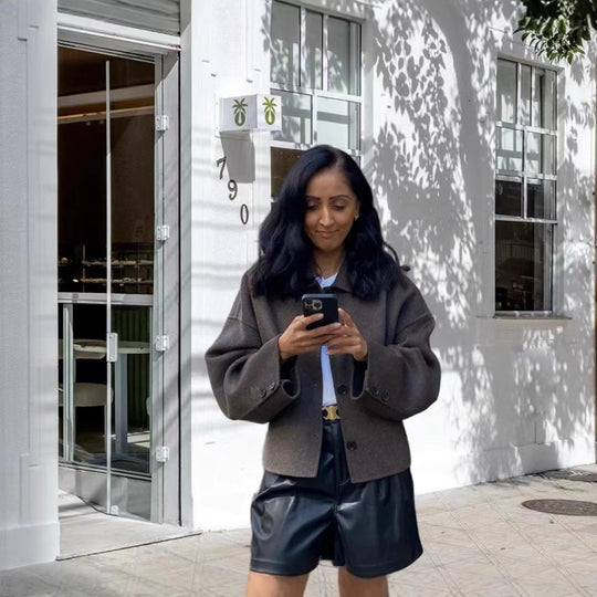 Damen Kurzjacke im Boxy‑Schnitt aus Wollmix mit Hemdkragen und Eingrifftaschen Nord Taschen