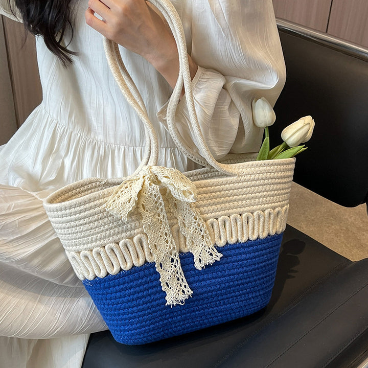 Damen Tragetasche mit elegantem Häkelmuster und verspielten Spitzenakzenten Nord Taschen