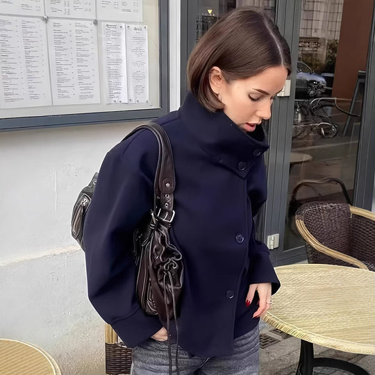Damen Kurze Boxy-Wollmix-Jacke mit Stehkragen und aufgesetzten Pattentaschen Nord Taschen