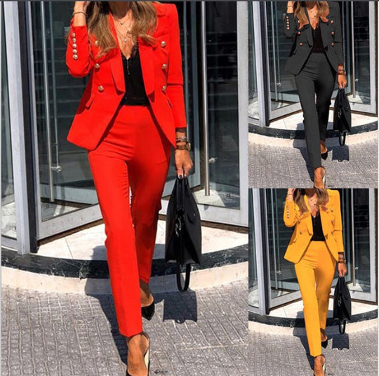 Damen taillierter Hosenanzug mit doppelreihigem Knopfblazer und schlanker Anzughose Nord Taschen