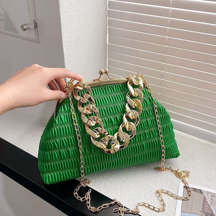 Damen modische Clutch mit kreativem Kettenakzent Nord Taschen