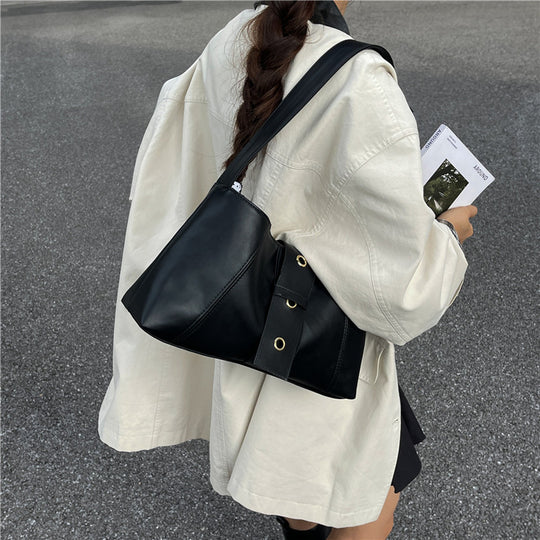 Damen Hobo-Tasche mit praktischem abnehmbarem Schulterriemen und dekorativen Ösen Nord Taschen