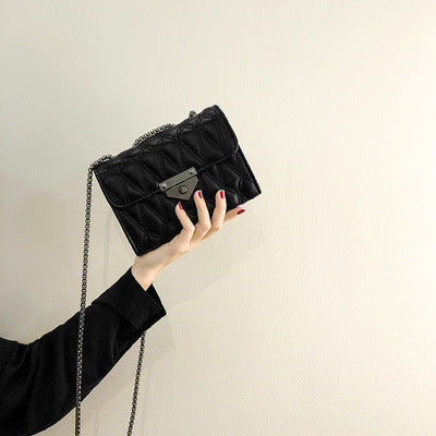 Damen Crossbody Clutch mit elegantem Steppmuster Nord Taschen