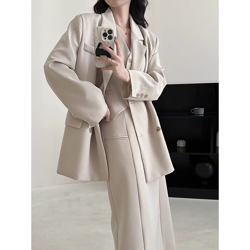 Damen Oversize-Sakko mit kastiger Weste und knöchellangem Midirock Nord Taschen