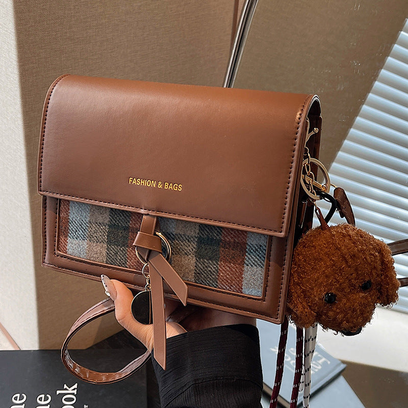 Damen Umhängetasche mit modernem Karodesign Nord Taschen