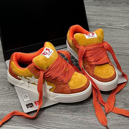 Damen Sportliche Sneaker mit auffälligen Stern-Applikationen