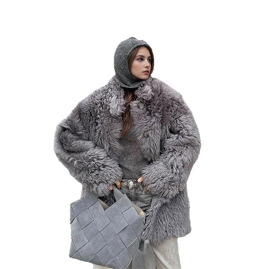 Damen Kurzer Oversize Webpelz‑Mantel mit voluminöser Lockenstruktur und Knopfverschluss Nord Taschen
