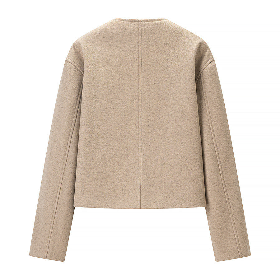 Damen Kurzgeschnittene Woll-Boxyjacke mit asymmetrischer Knopfleiste Nord Taschen