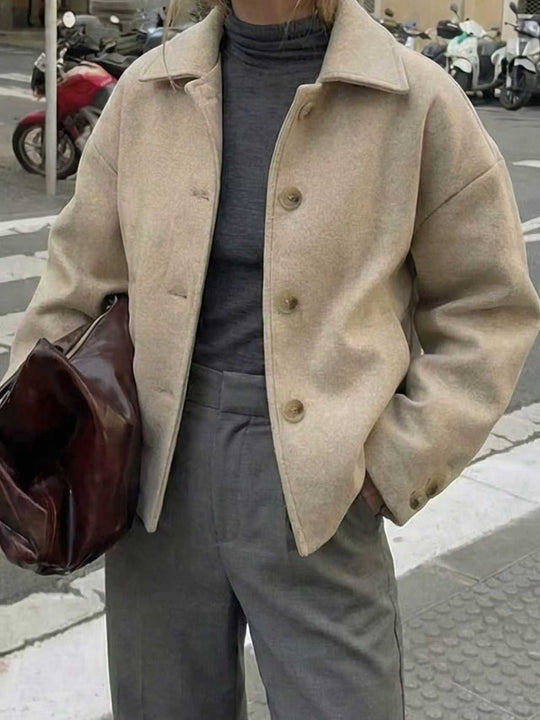 Damen Oversize Wollmix Jacke mit großen Zierknöpfen und breiten Manschetten Nord Taschen