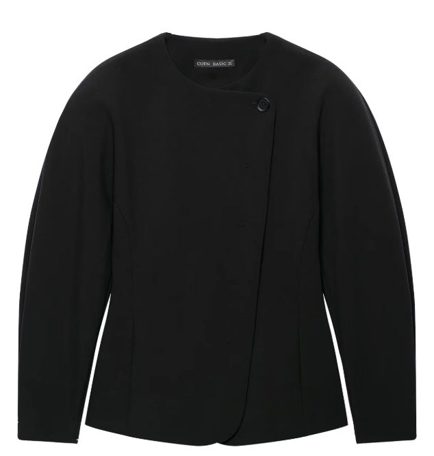 Damen Taillierte Blazerjacke mit asymmetrischer Knopfleiste und Rundhalsausschnitt Nord Taschen