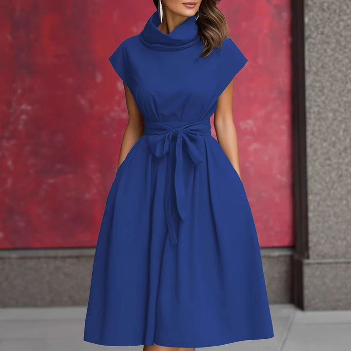 Damen Kleid mit schicker, geraffter Kapuze und praktischen Taschen