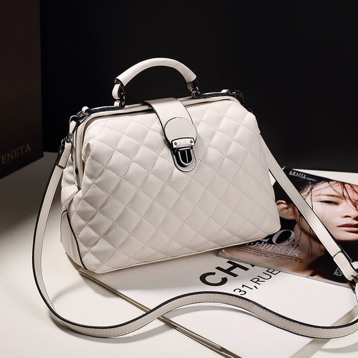 Damen Handtasche aus hochwertigem, gestepptem Kunstleder mit eleganter Schnalle Nord Taschen