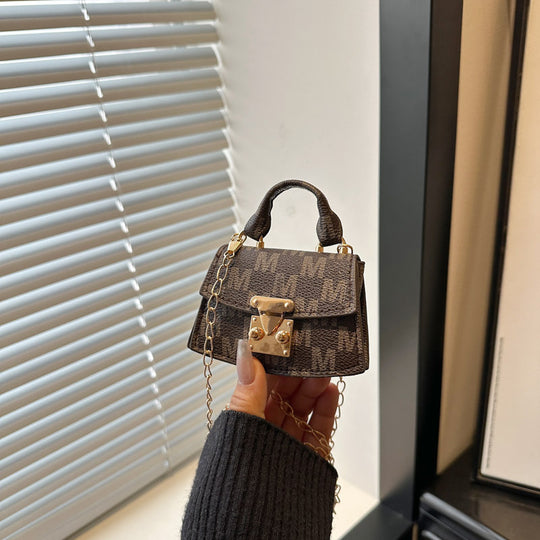 Damen Mini-Handtasche mit dekorativem Kettenriemen Nord Taschen
