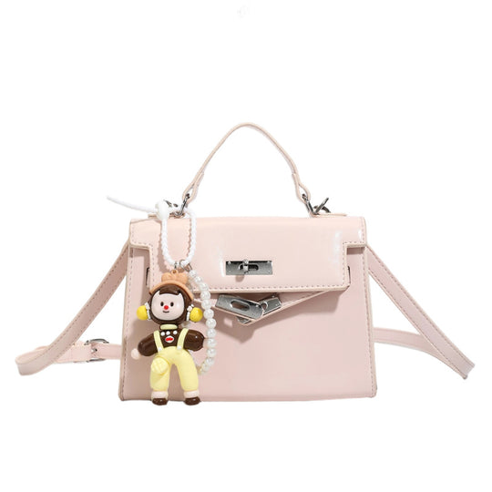 Damen Mini Handtasche mit süßem Anhänger Nord Taschen