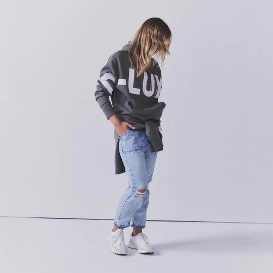 Damen Oversized Kapuzenpullover mit markantem Logoprint, Kängurutasche und Seitenschlitzen Nord Taschen