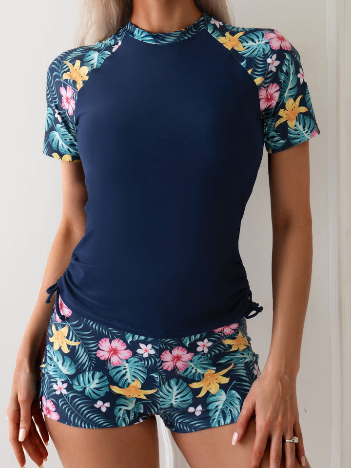 Damen Surf- und Sportanzug mit floralen Akzenten