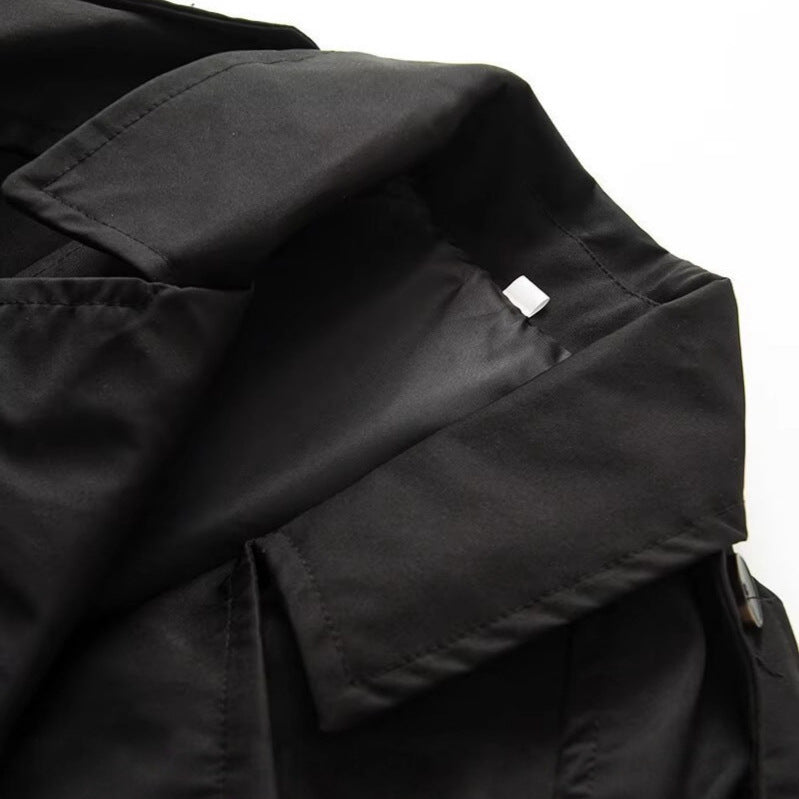 Damen Kurz geschnittener Cropped-Trenchcoat mit doppelreihiger Knopfleiste und Schulterklappen Nord Taschen