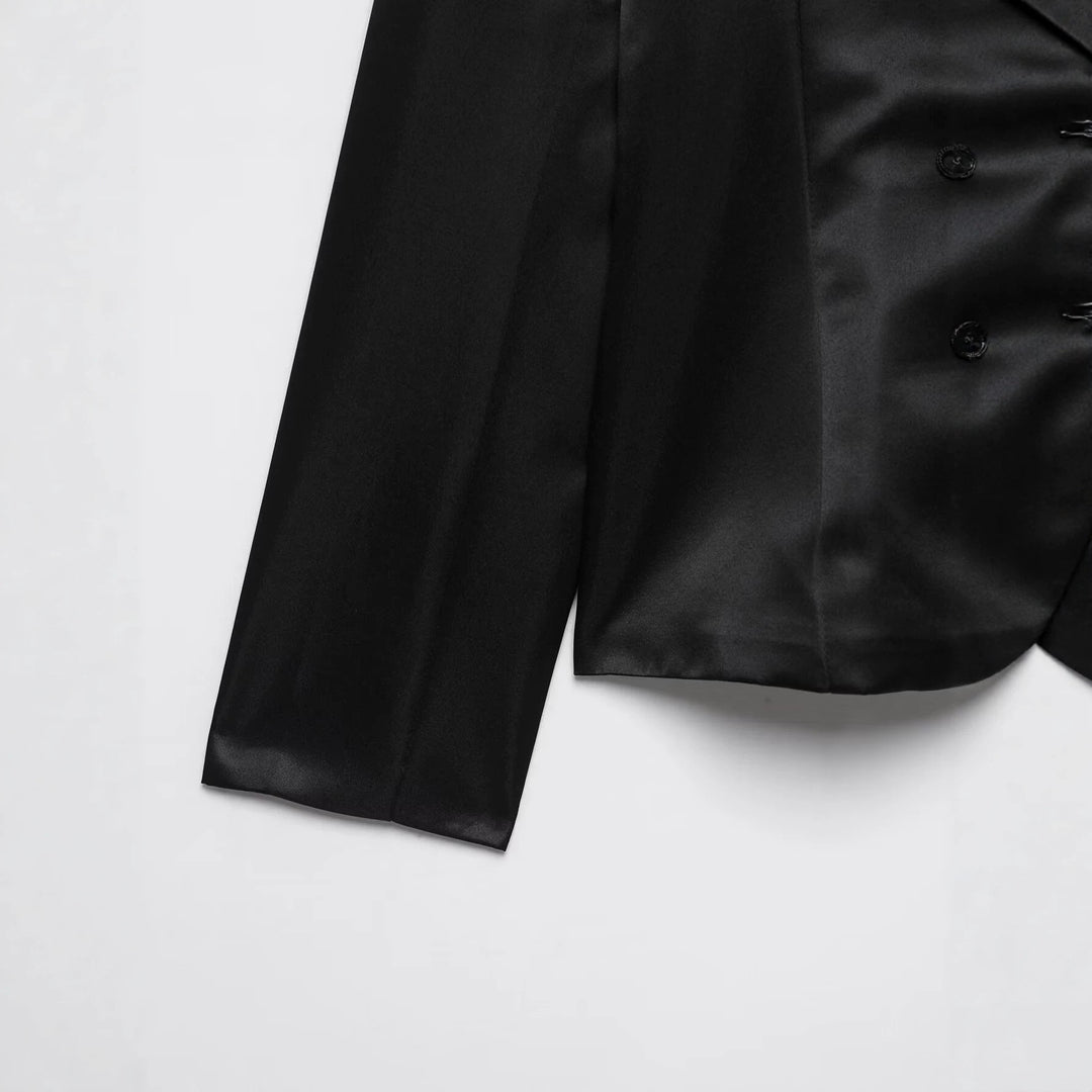 Damen Satin-Blazerjacke mit Mandarinkragen und Zierfroschknöpfen Nord Taschen