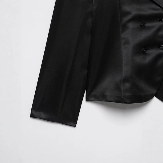 Damen Satin-Blazerjacke mit Mandarinkragen und Zierfroschknöpfen Nord Taschen