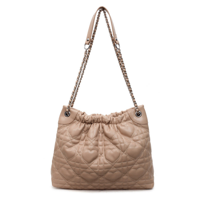 Damen geflochtene Hobo-Tasche mit dekorativem Kettenakzent Nord Taschen