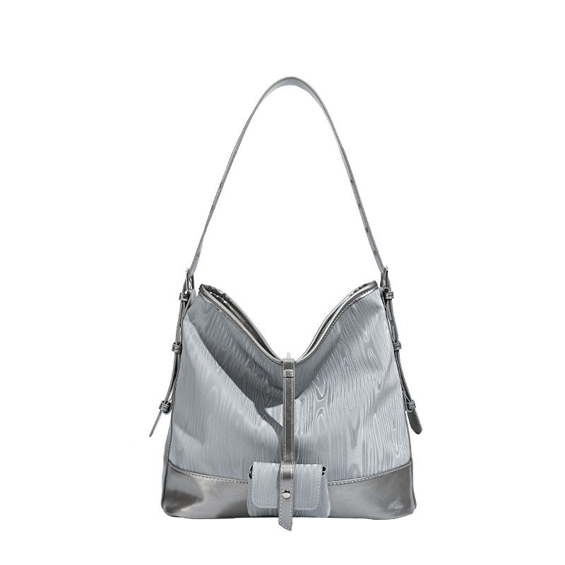 Damen Hobo-Tasche mit strukturiertem Obermaterial und modischem Kettenakzent Nord Taschen