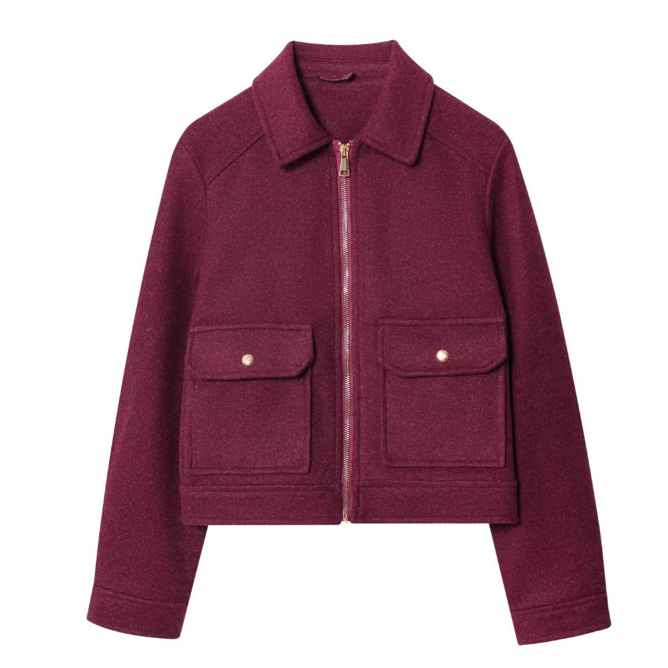 Damen 40+ kurze Woll‑Blousonjacke mit goldfarbenem Reißverschluss und aufgesetzten Pattentaschen Nord Taschen