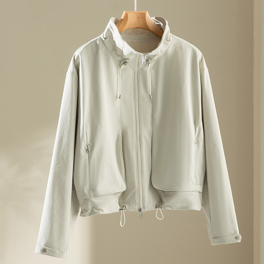 Damen Leichte Kurzjacke mit hohem Kragen, Tunnelzug und aufgesetzten Taschen Nord Taschen