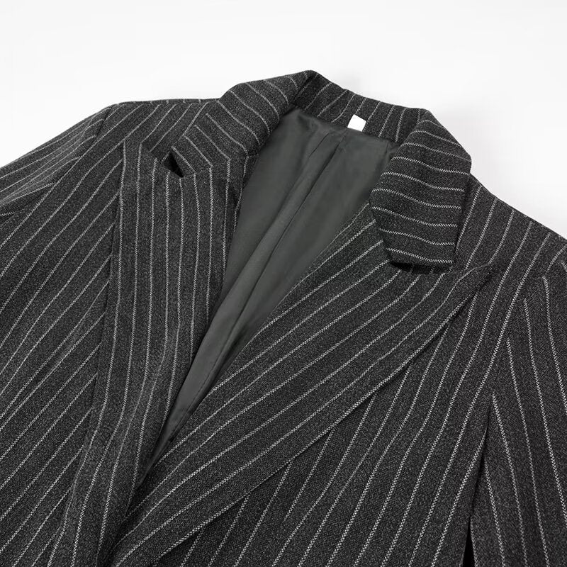 Damen Longline-Wollmixmantel mit Nadelstreifen, tailliertem Revers und Pattentaschen Nord Taschen