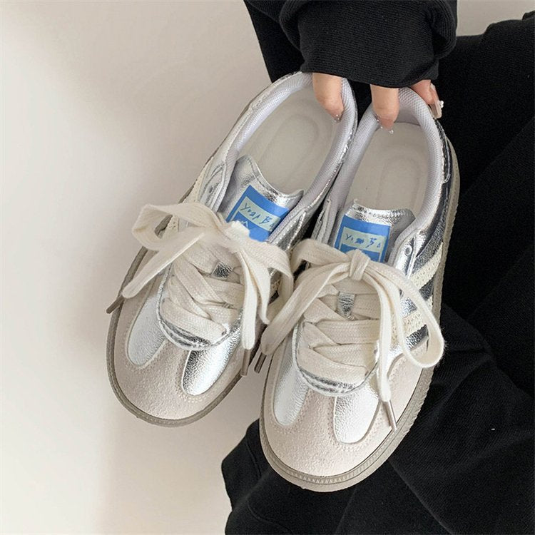 Damen Sportliche Sneakers mit reflektierenden Elementen und atmungsaktiver Oberflächenstruktur